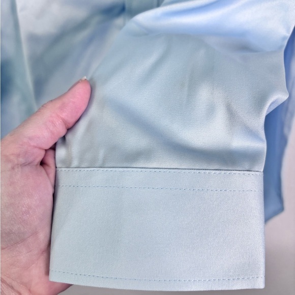 NWOT Light Blue Formal Dress Shirt with Crisp Fabric - Picture 5 of 9